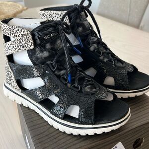 Sorel Tivoli Cut Out Calf Hair Sneaker Gladiator Sandals Sz 8 Black